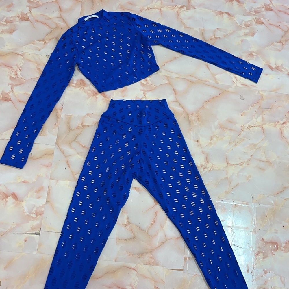 2 piece hollow set